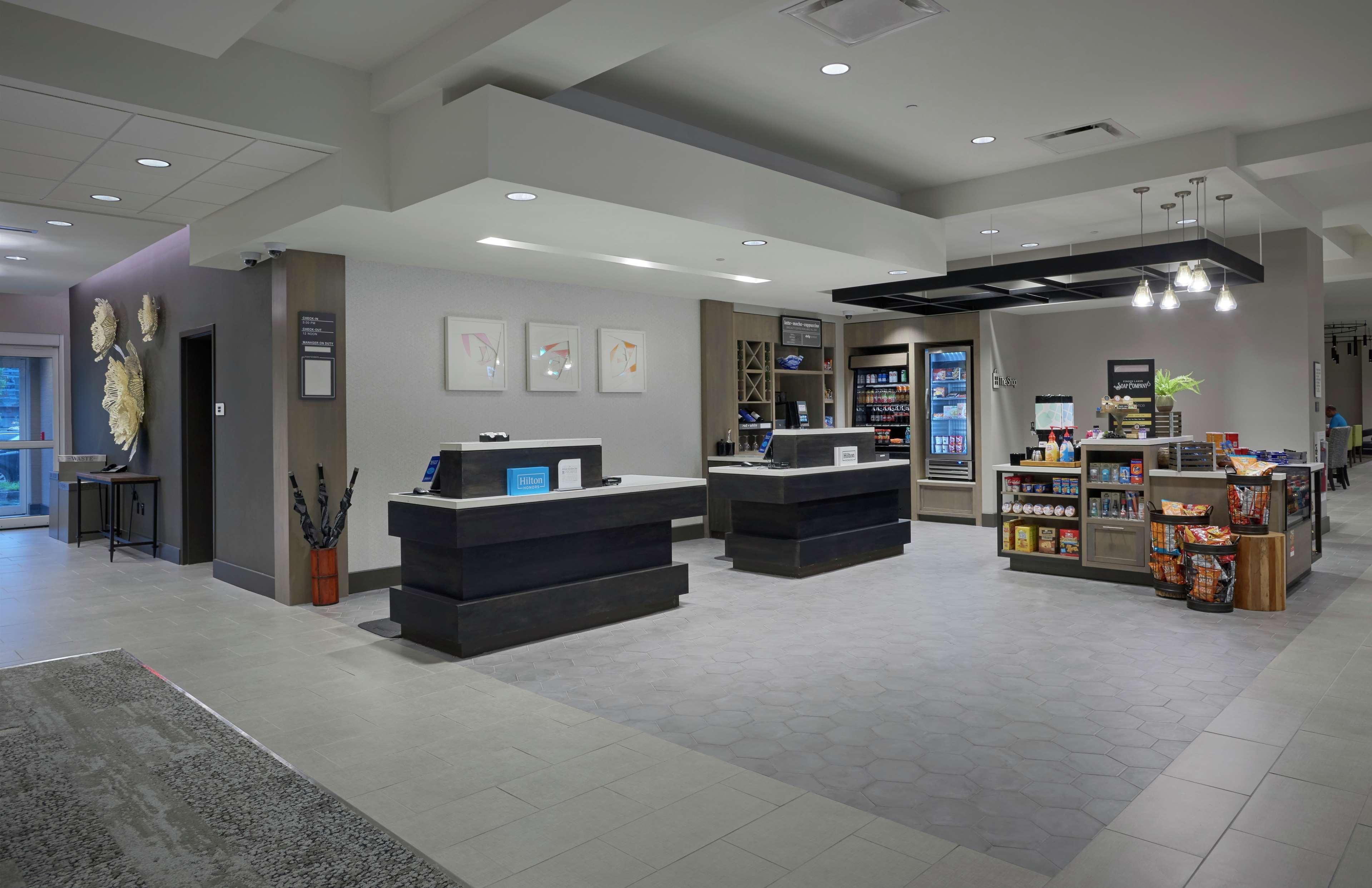 Hilton Garden Inn Corning Downtown Dış mekan fotoğraf
