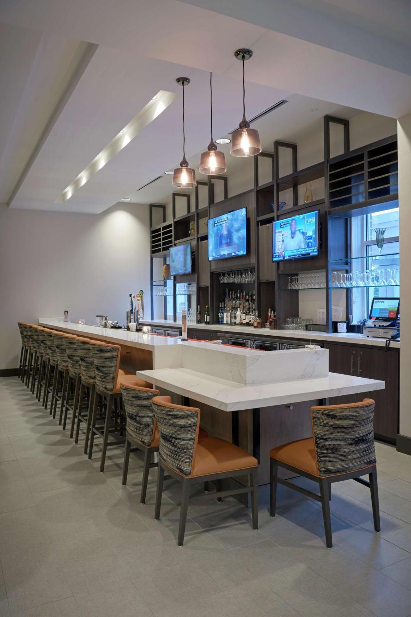 Hilton Garden Inn Corning Downtown Dış mekan fotoğraf