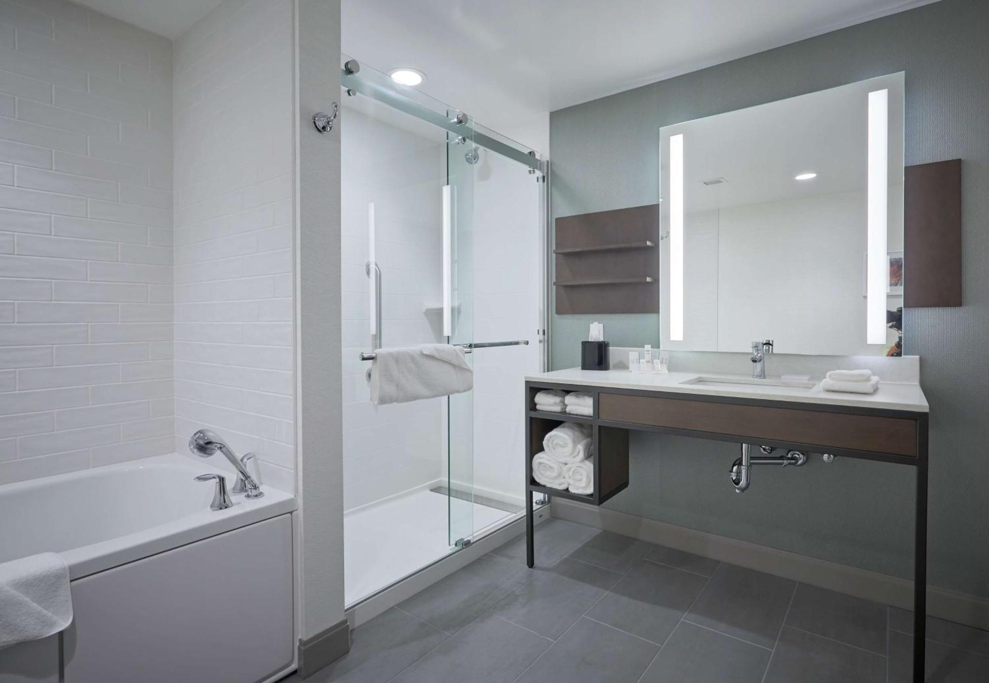 Hilton Garden Inn Corning Downtown Dış mekan fotoğraf
