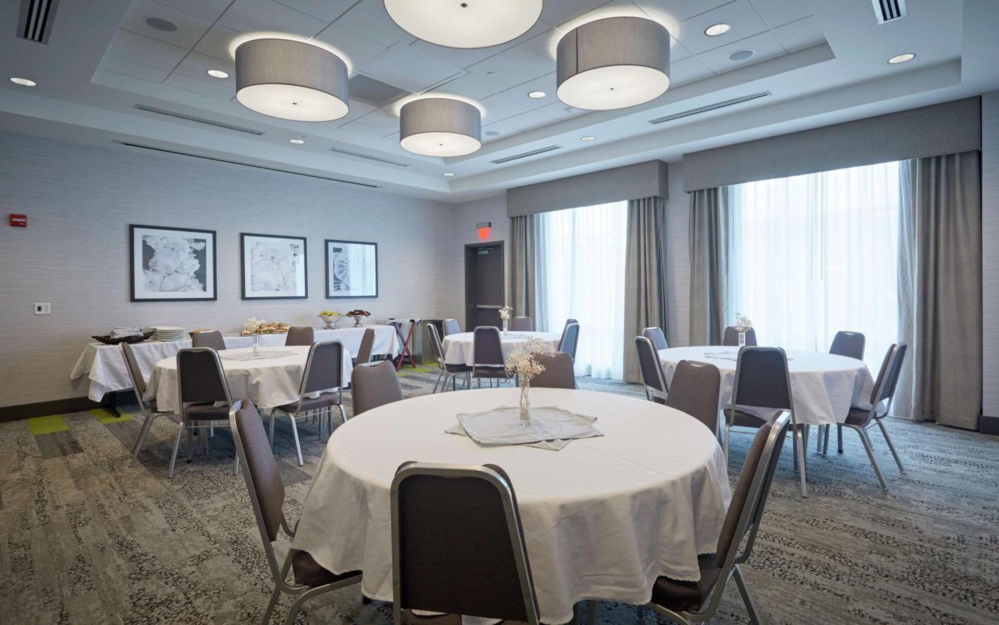 Hilton Garden Inn Corning Downtown Dış mekan fotoğraf